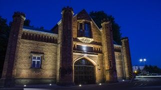 Brama Pałacu w Krzyżanowicach „przyozdobiona światłem”